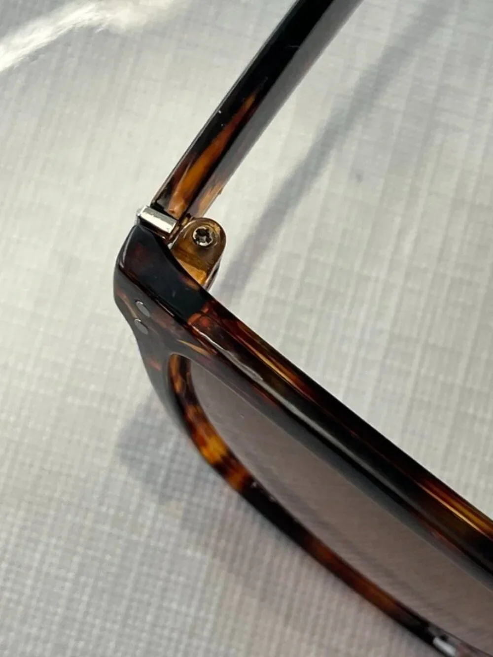 AIRE Kraz Square Sunglasses Rose Tortoise Brown Gradient Lens
